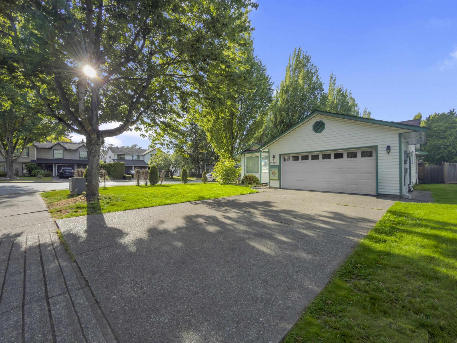 17209 62A AVENUE, Surrey — photo 3