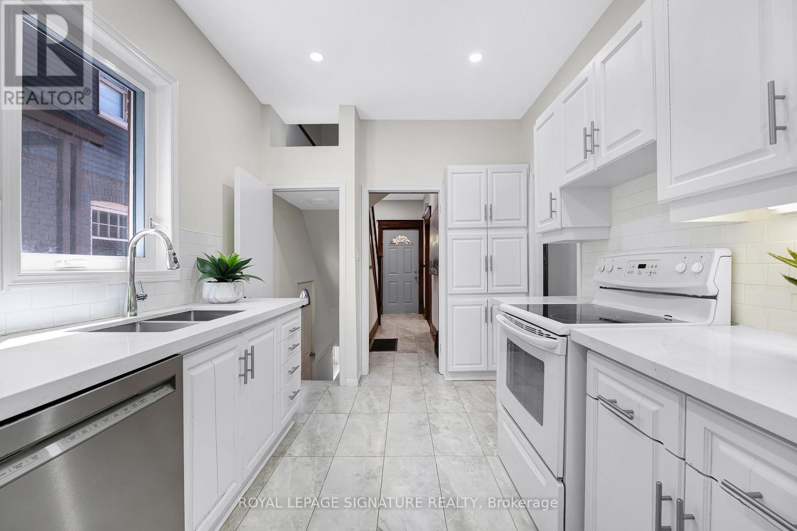 90 ROSELAWN AVENUE - 10