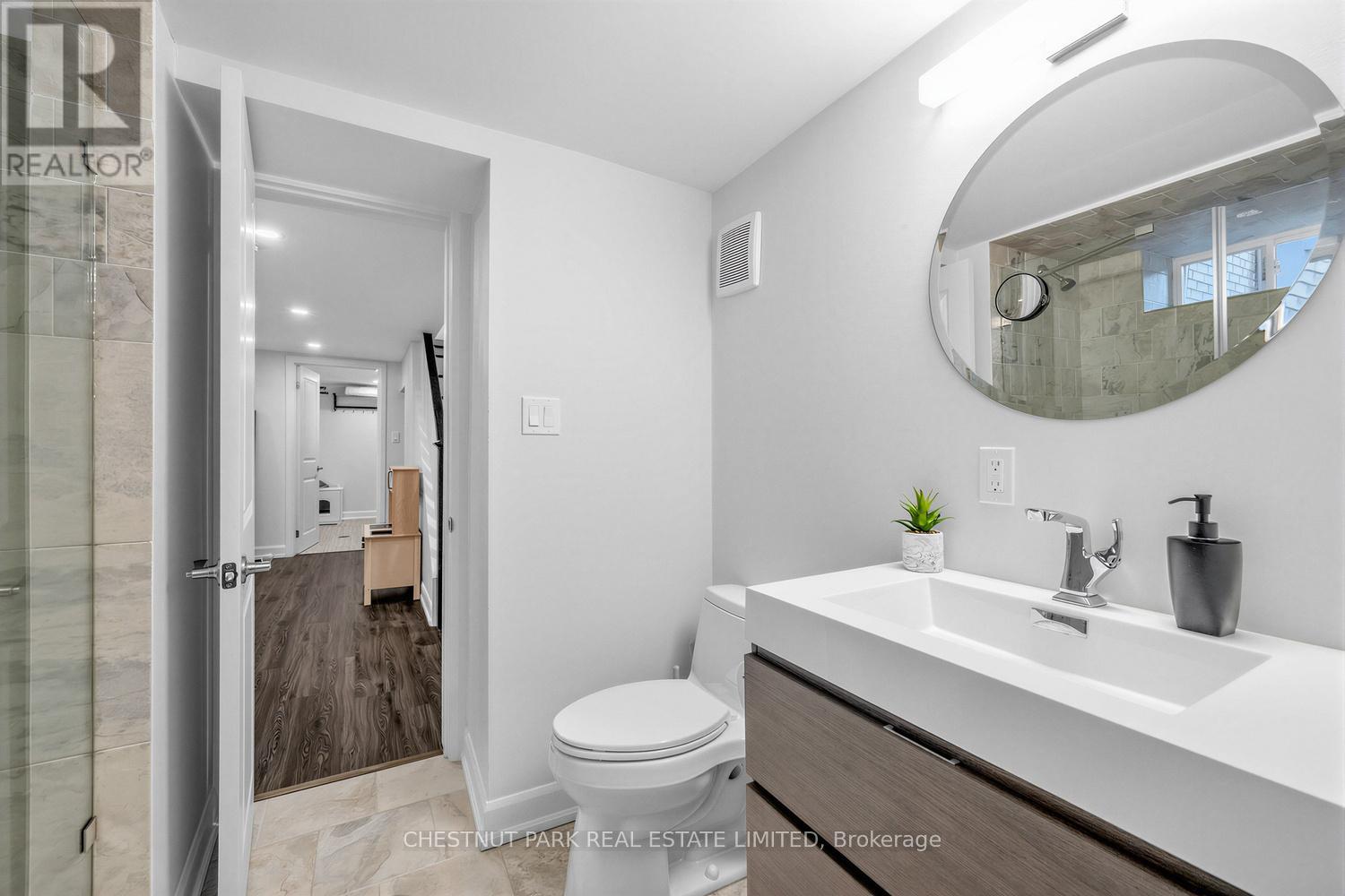 29 ELVINA GARDENS - 18