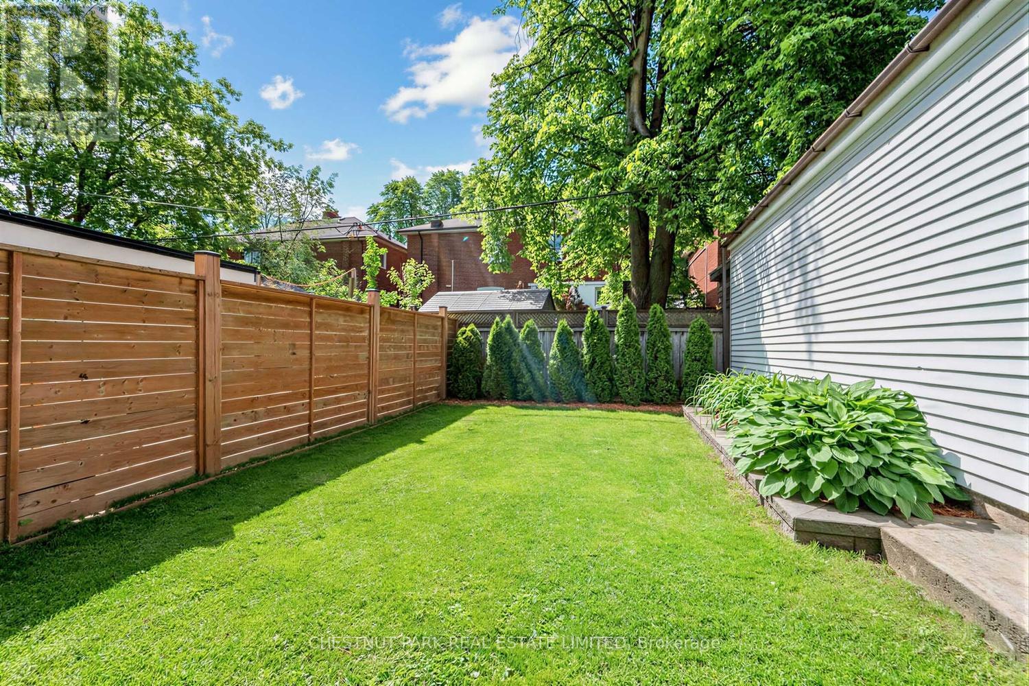 29 ELVINA GARDENS - 23