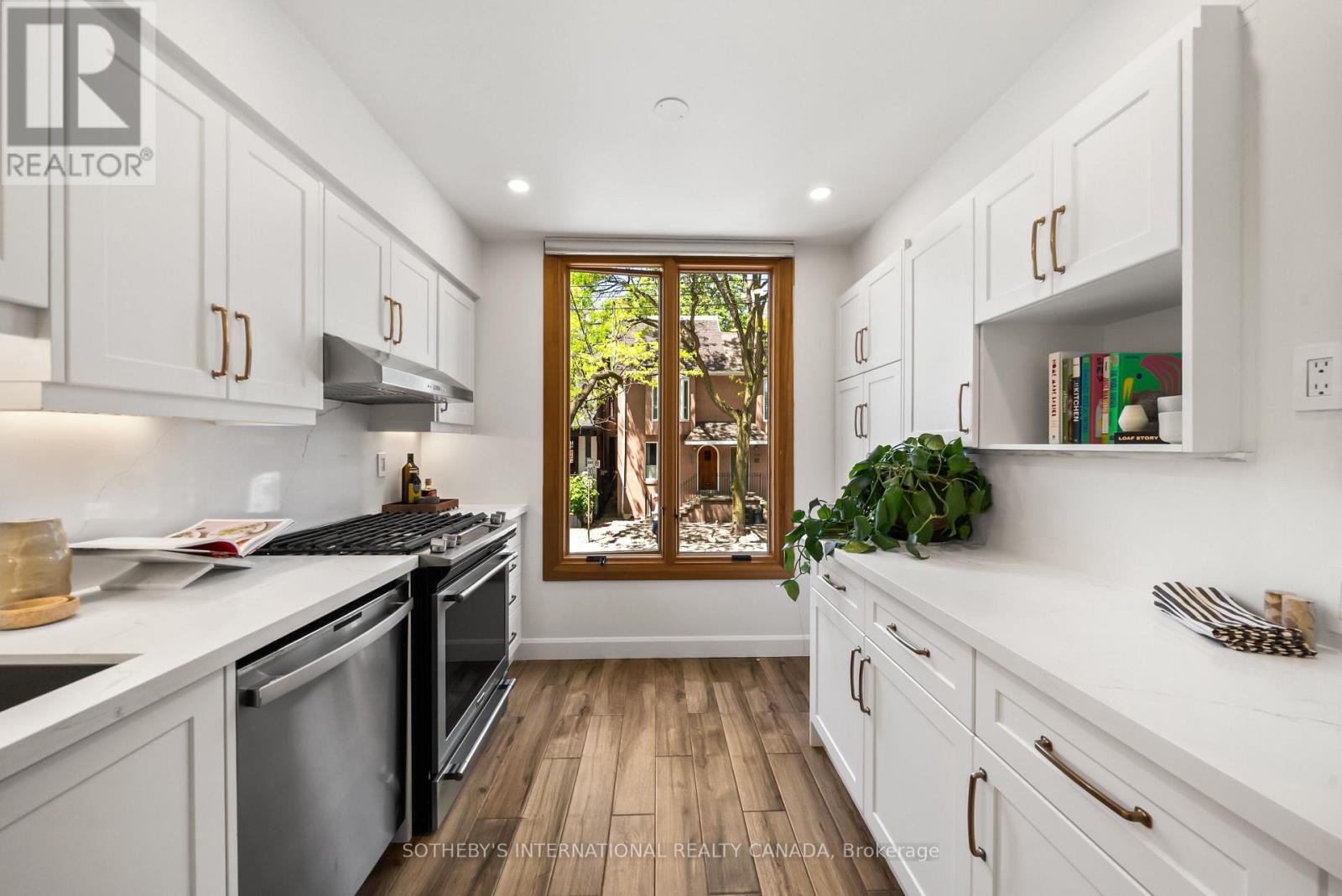 111A ALCORN AVENUE - 12