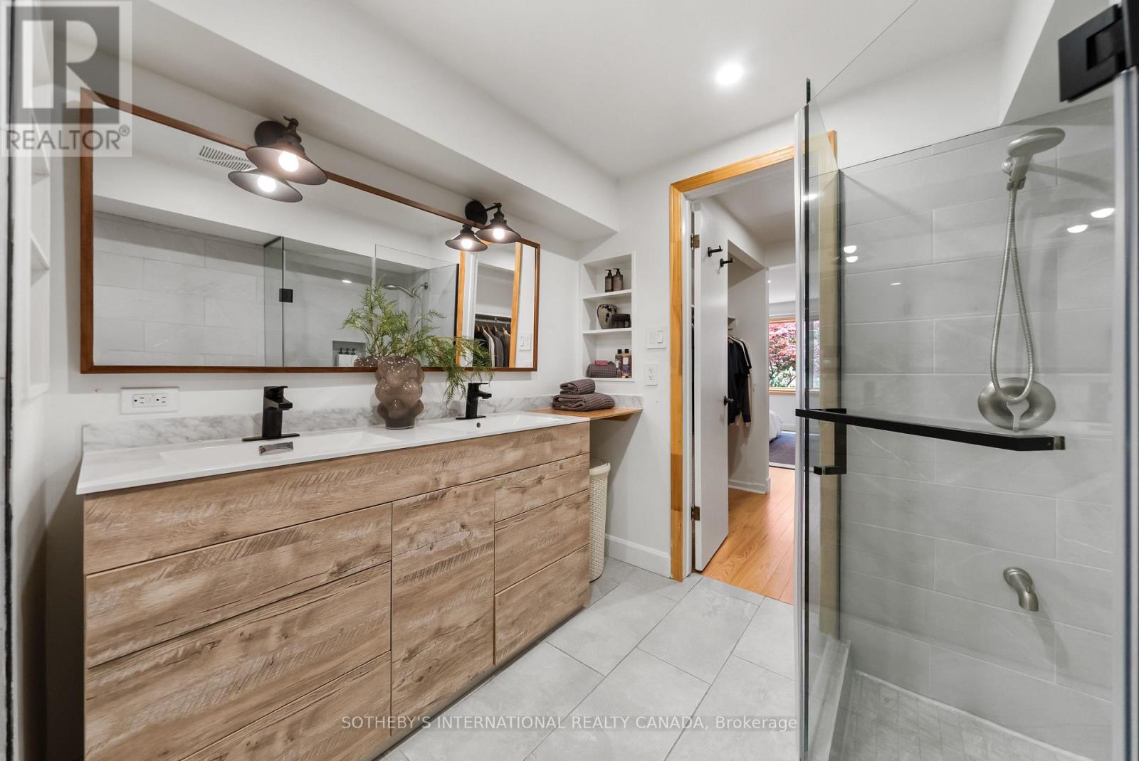 111A ALCORN AVENUE - 27