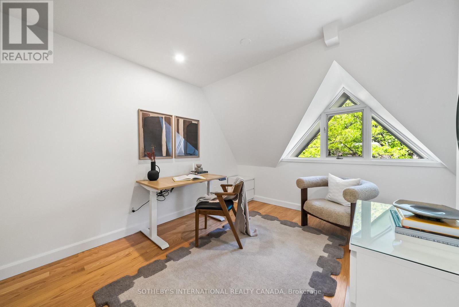 111A ALCORN AVENUE - 32