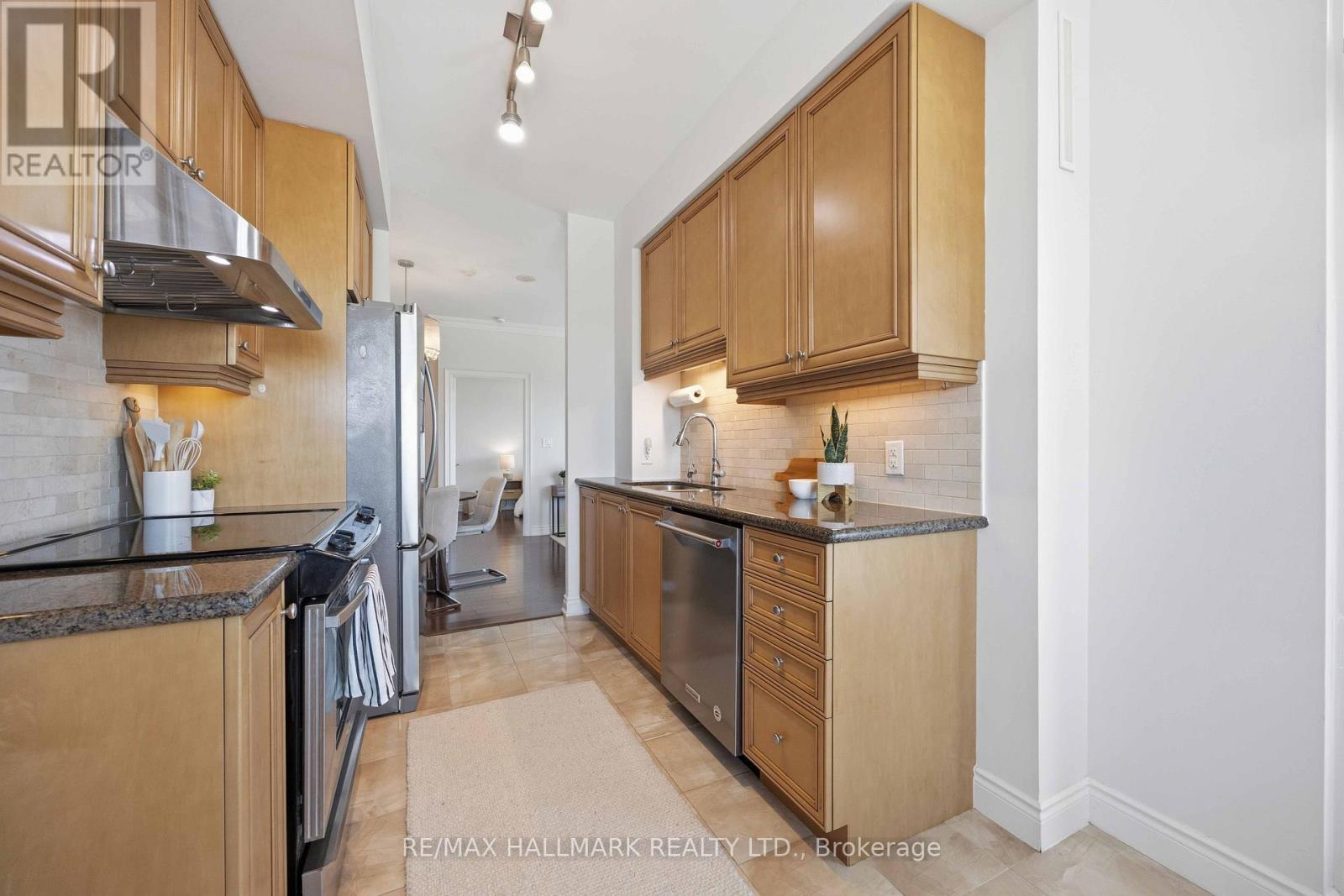 #1807 10 BLOORVIEW PLACE - 17