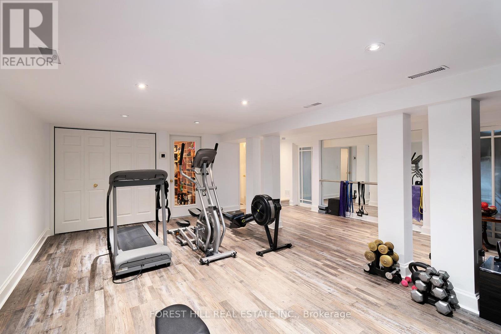 12 SHORNCLIFFE AVENUE - 38