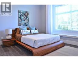 4222 Gilpin Crescent, Burnaby, BC V5G2K2 Photo 9