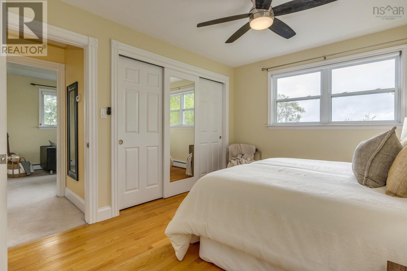 Property 33 of 43 of 60 Bayview Road