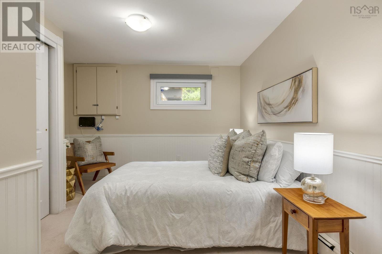 Property 34 of 43 of 60 Bayview Road