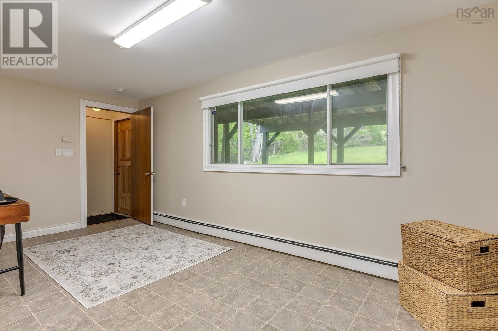 Property 2 of 43 of 60 Bayview Road