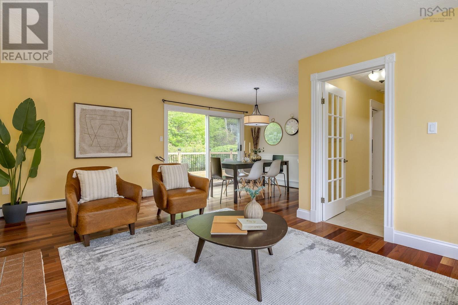 Property 32 of 43 of 60 Bayview Road