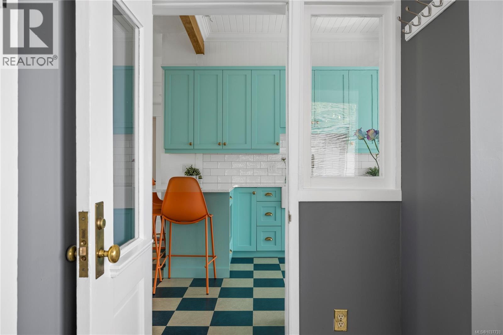 522 Victoria Rd - Image 3