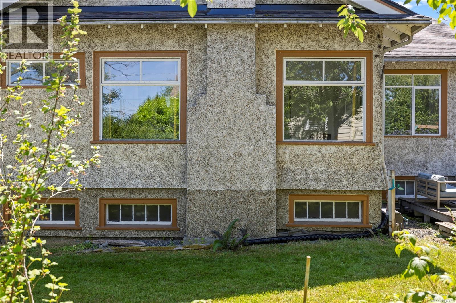 522 Victoria Rd - 69