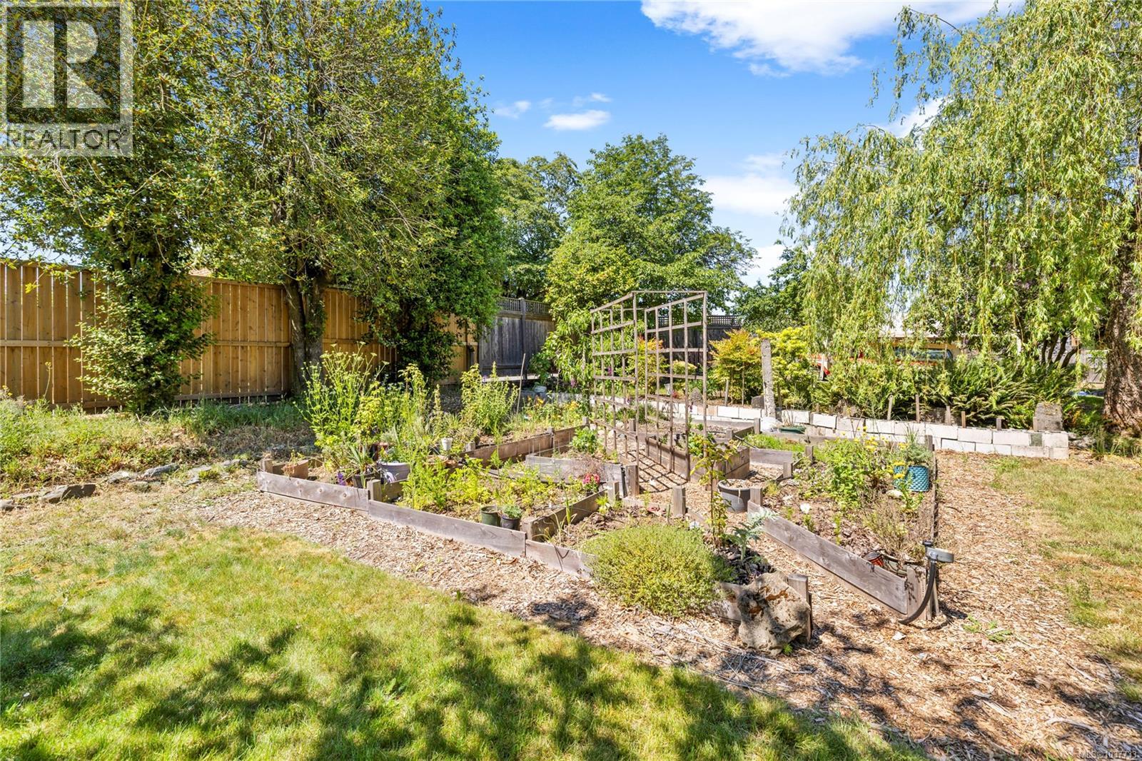 522 Victoria Rd - 59