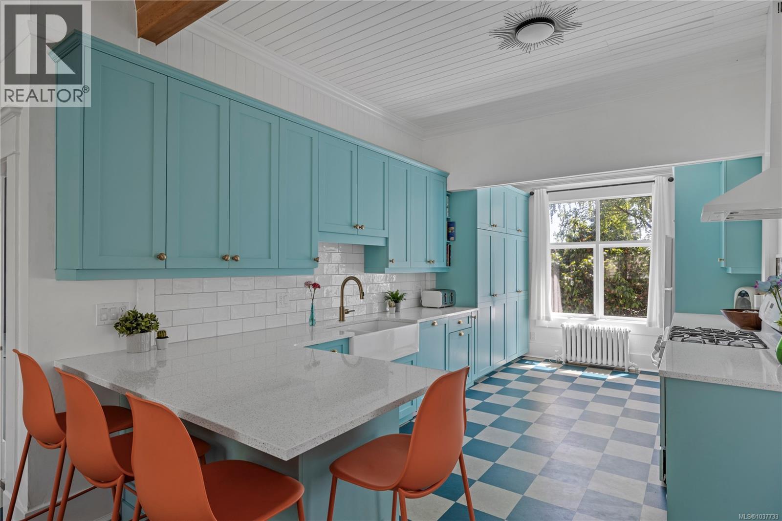 522 Victoria Rd - 5