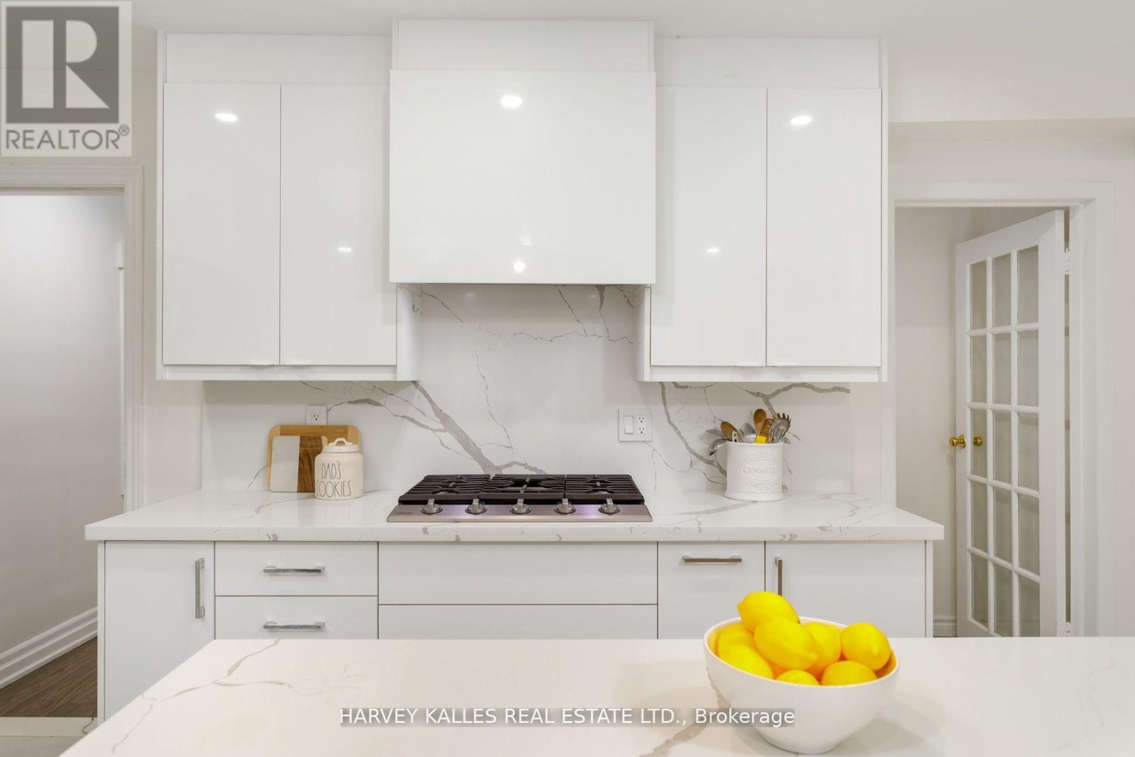 139 KING EDWARD AVENUE - 21