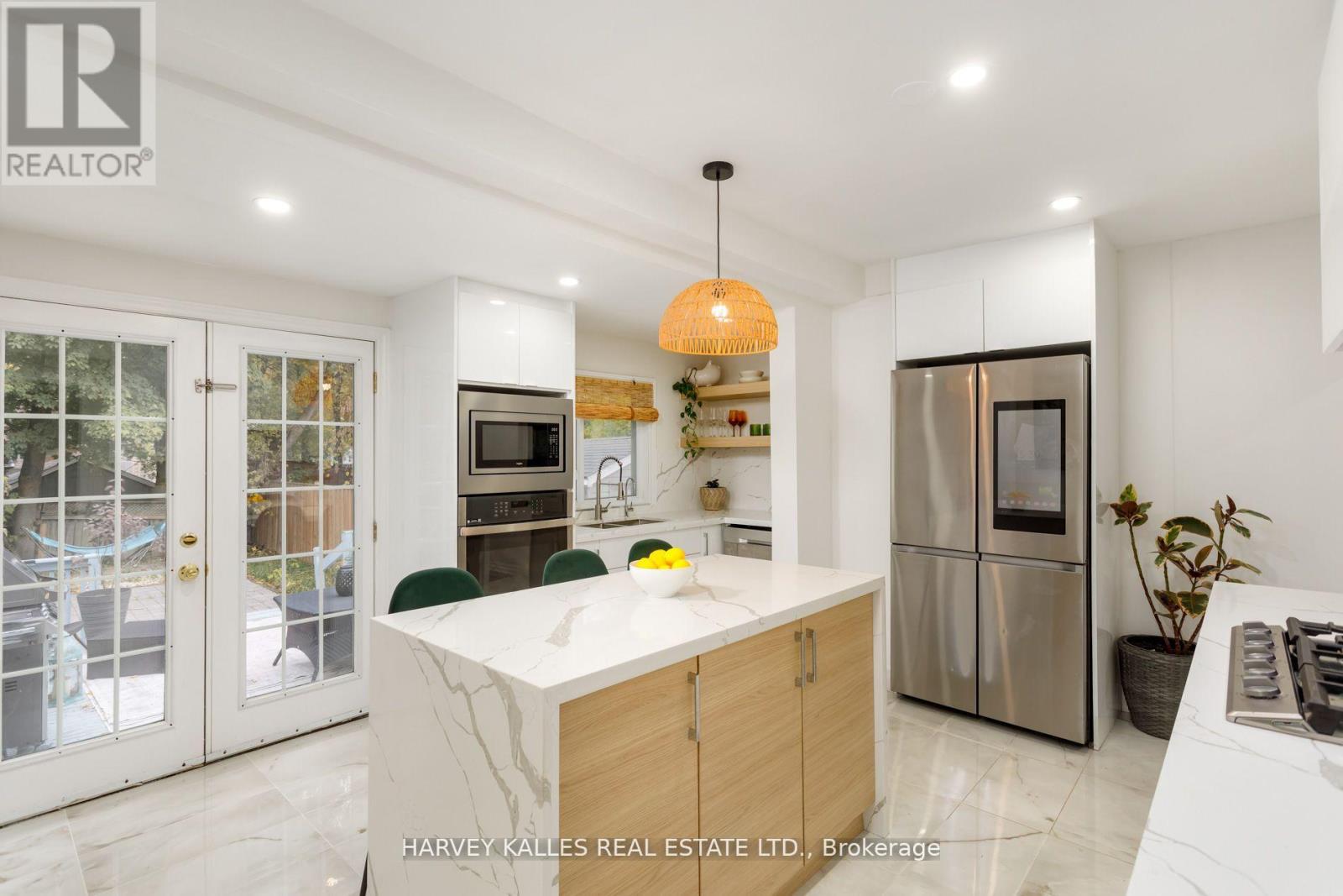 139 KING EDWARD AVENUE - 22