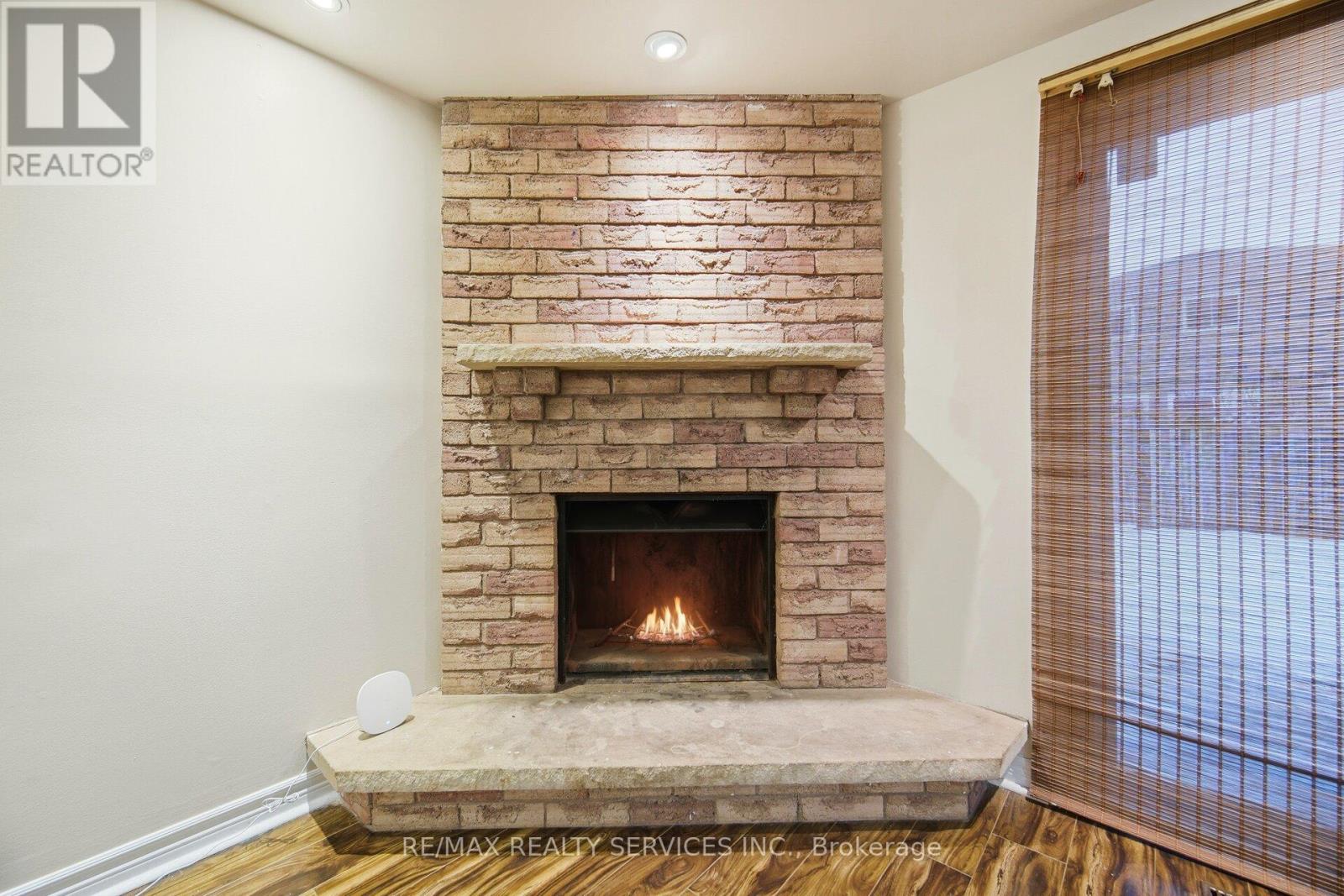 514 GROVE STREET E - 16
