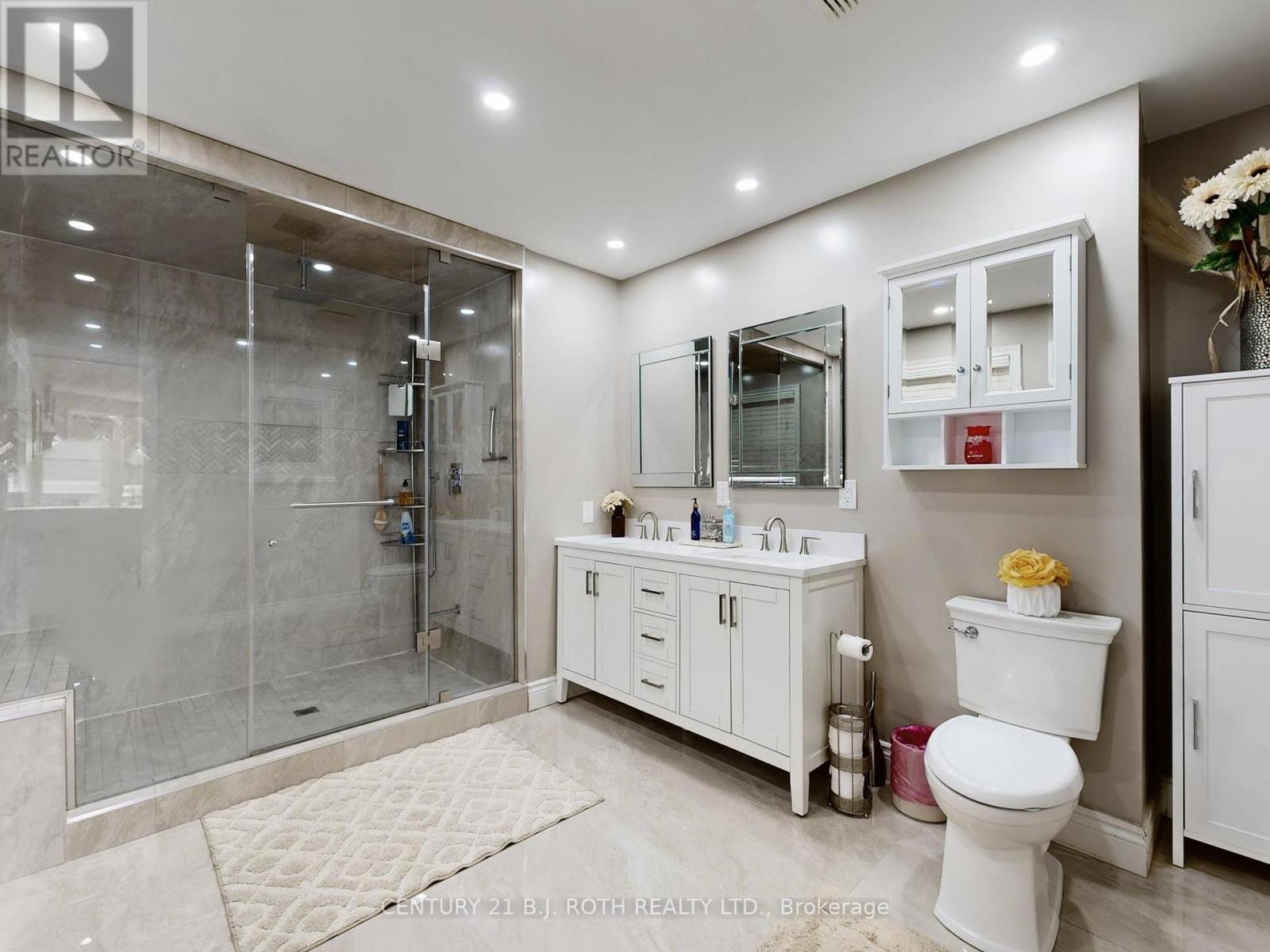 14 ROUND LEAF COURT - 23