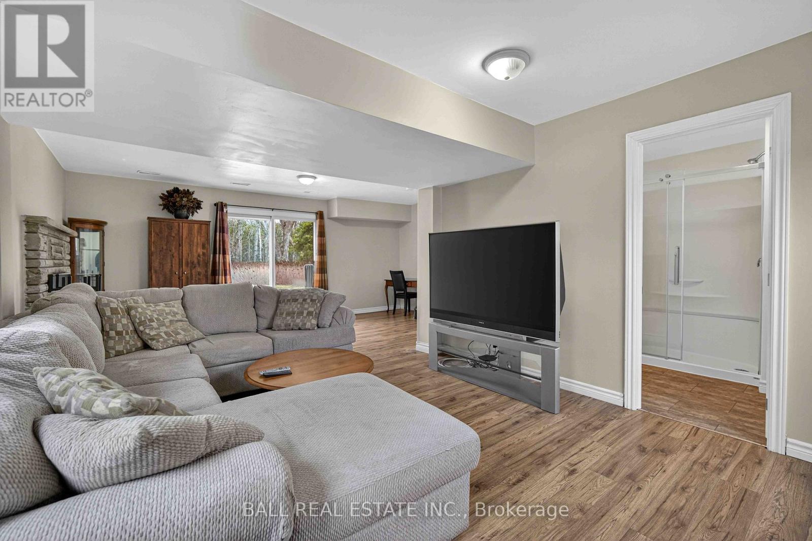 166 VICTORIA DRIVE - 20