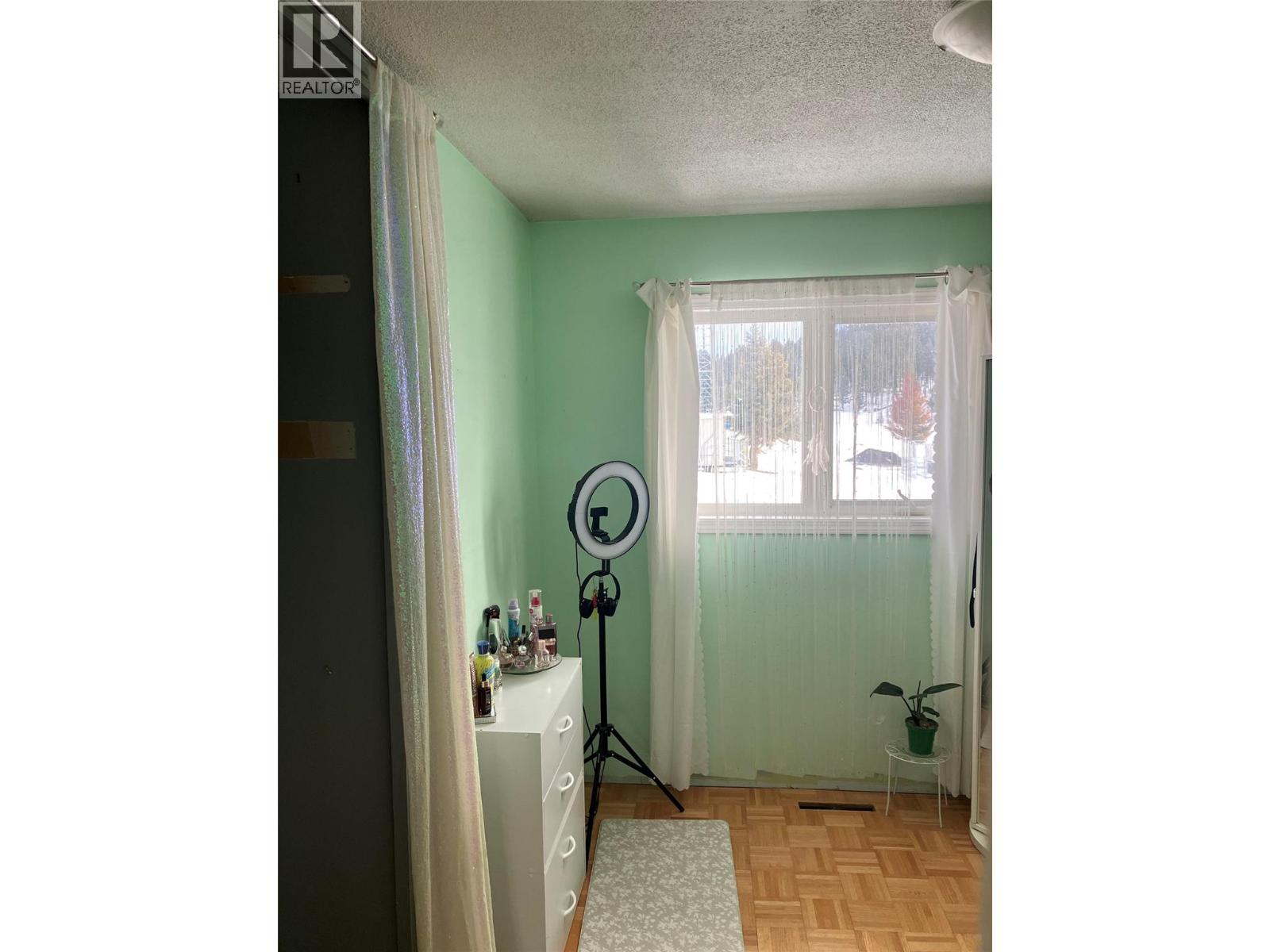 10 Beryl Drive - 24