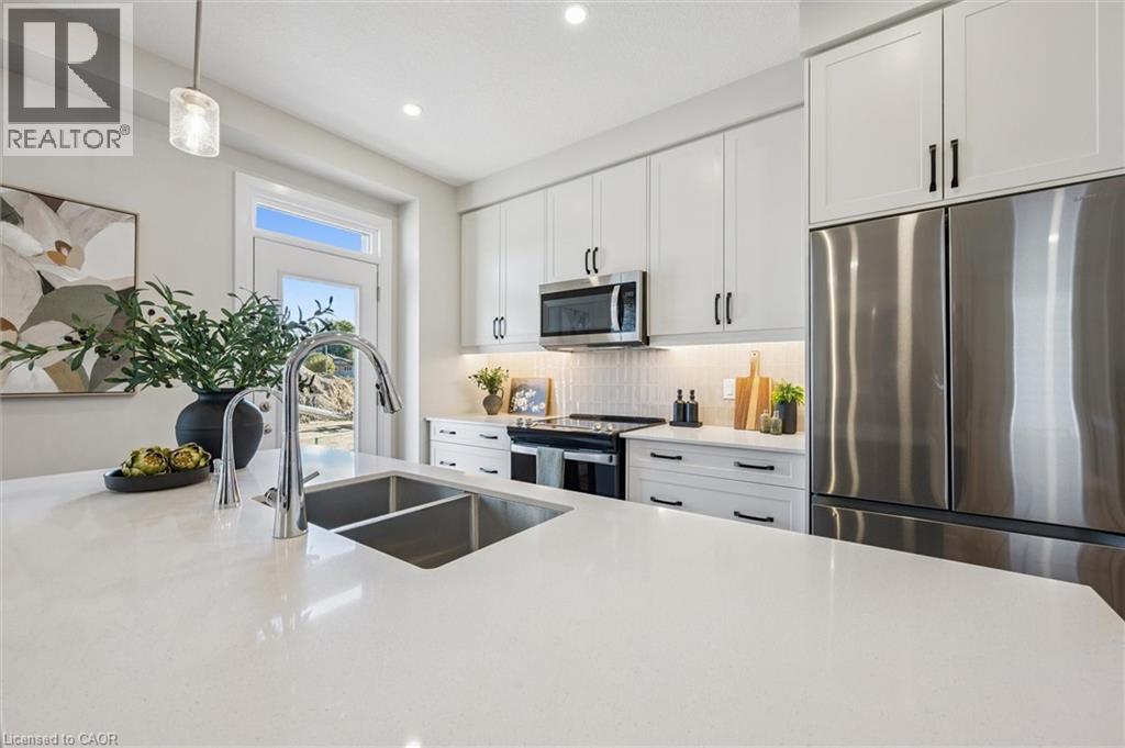 111 CATHERINE Street - 8