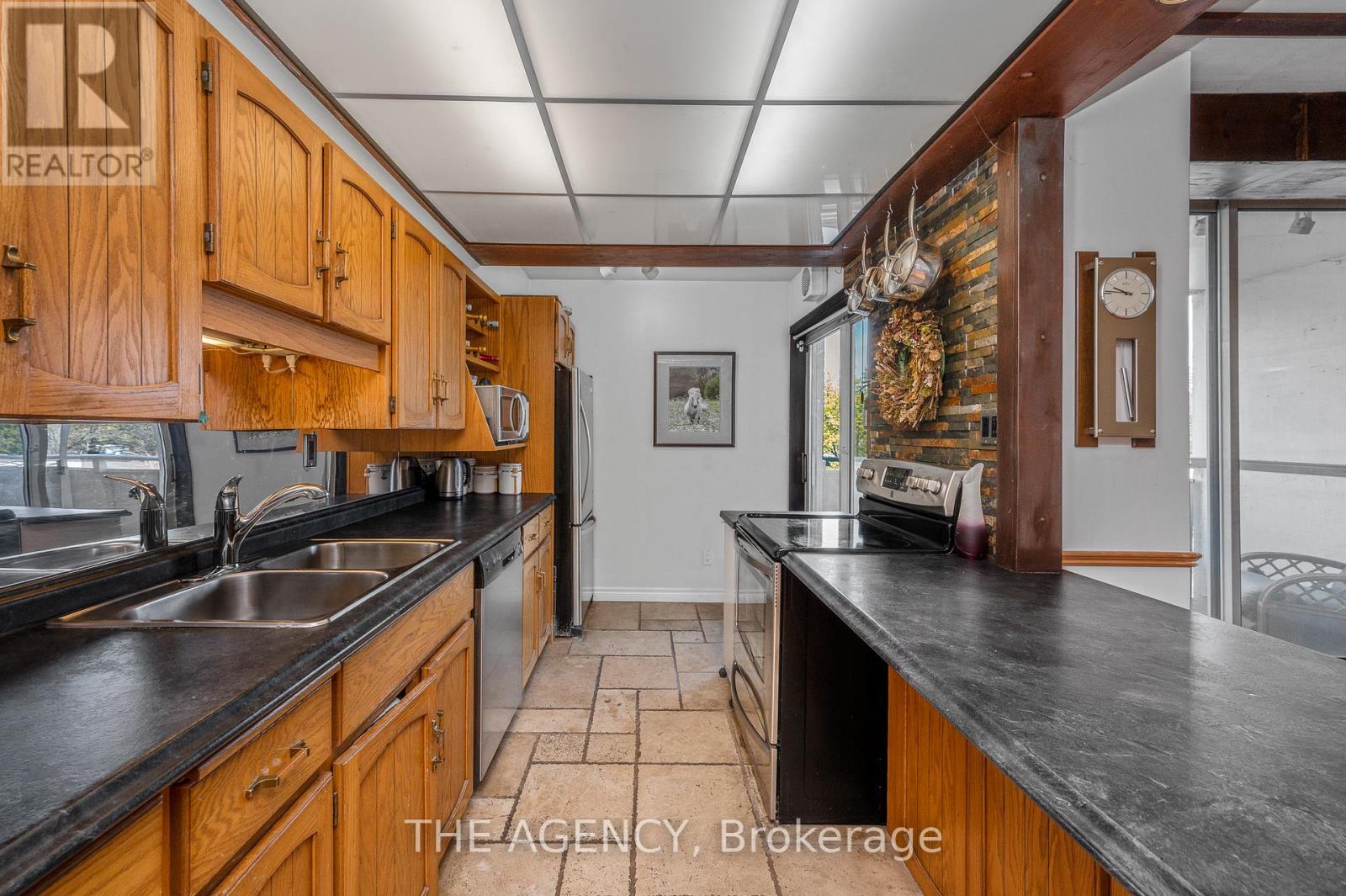 #308 1425 GHENT AVENUE - 27