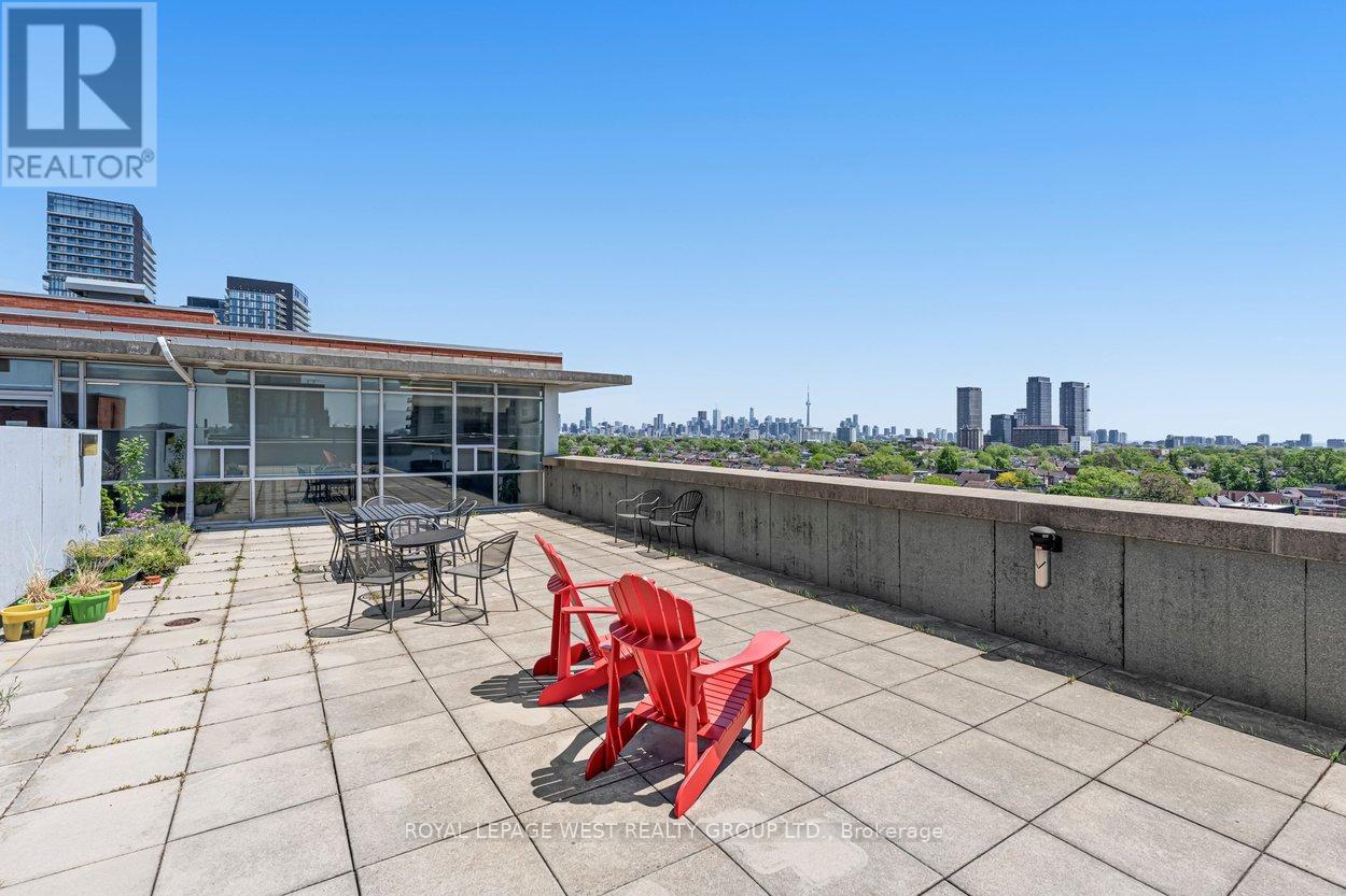#406 1375 DUPONT STREET - 37