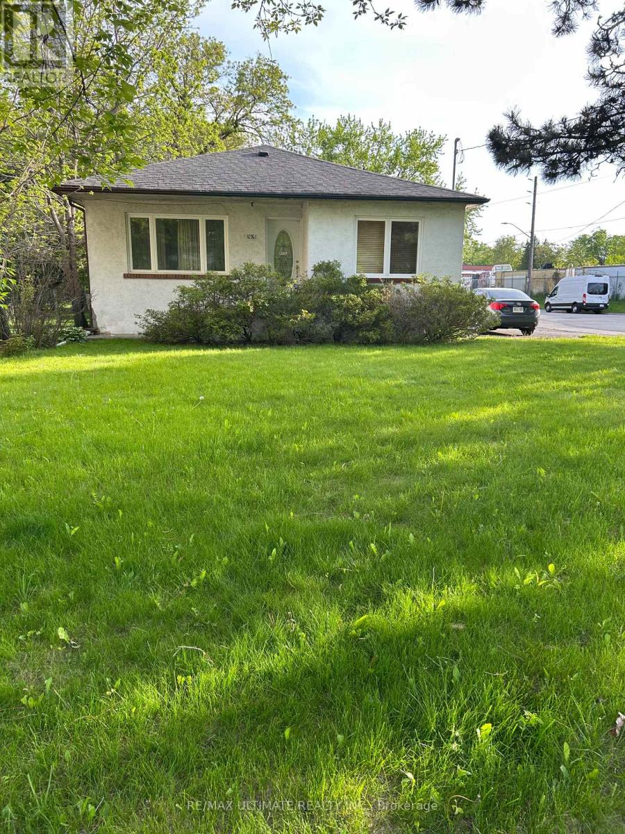 1076 DIXIE ROAD - 3