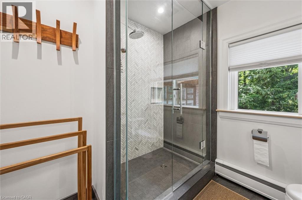 16 PARKWOOD Drive - 27