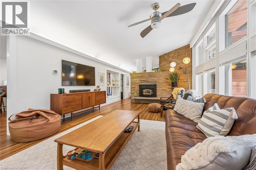 16 PARKWOOD Drive - 11