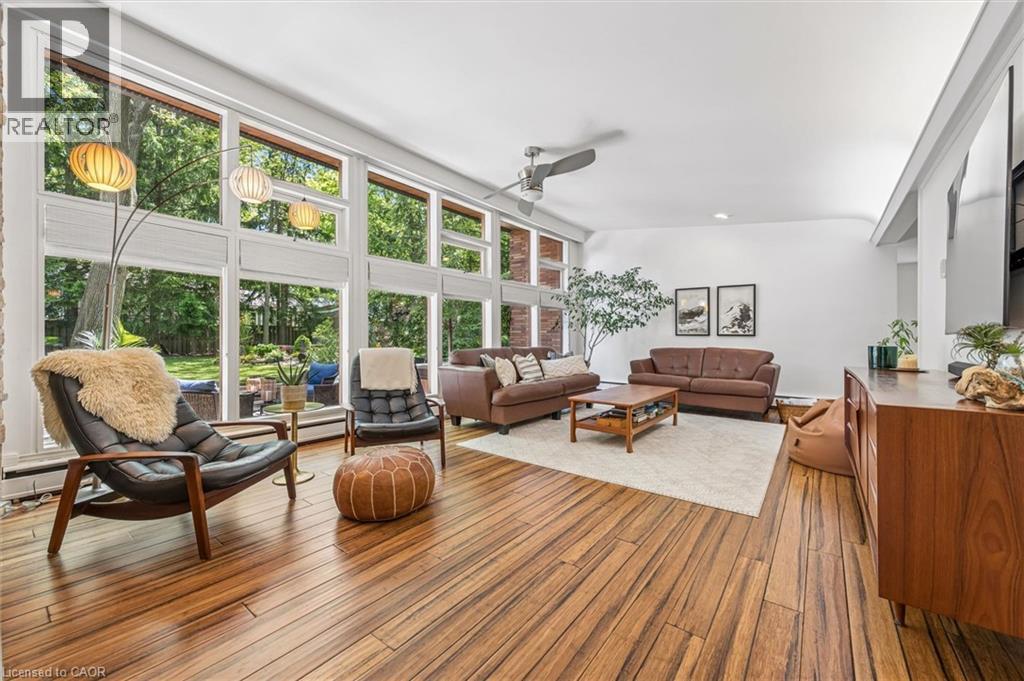 16 PARKWOOD Drive - 9