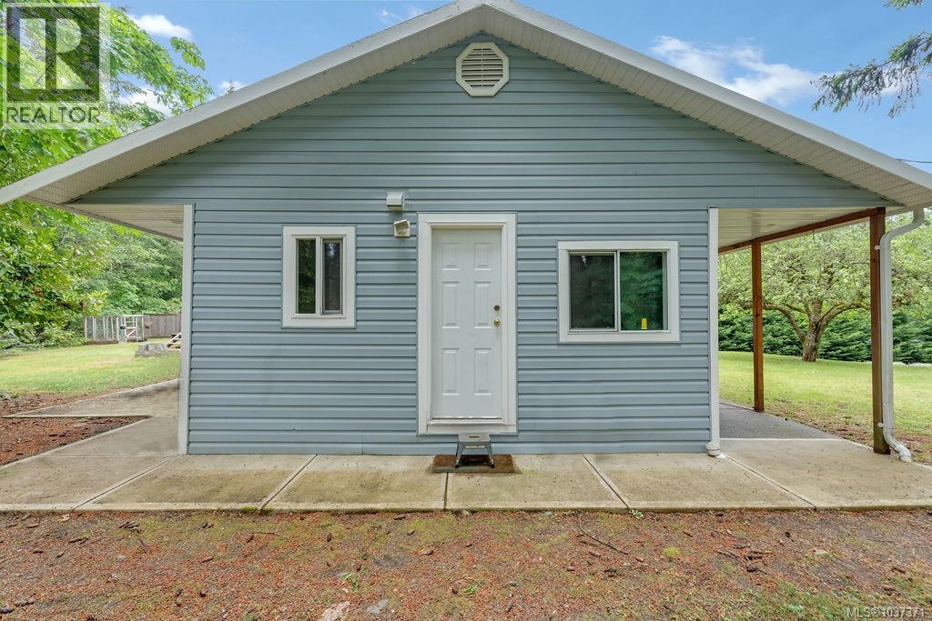 8996 Chemainus Rd - 35