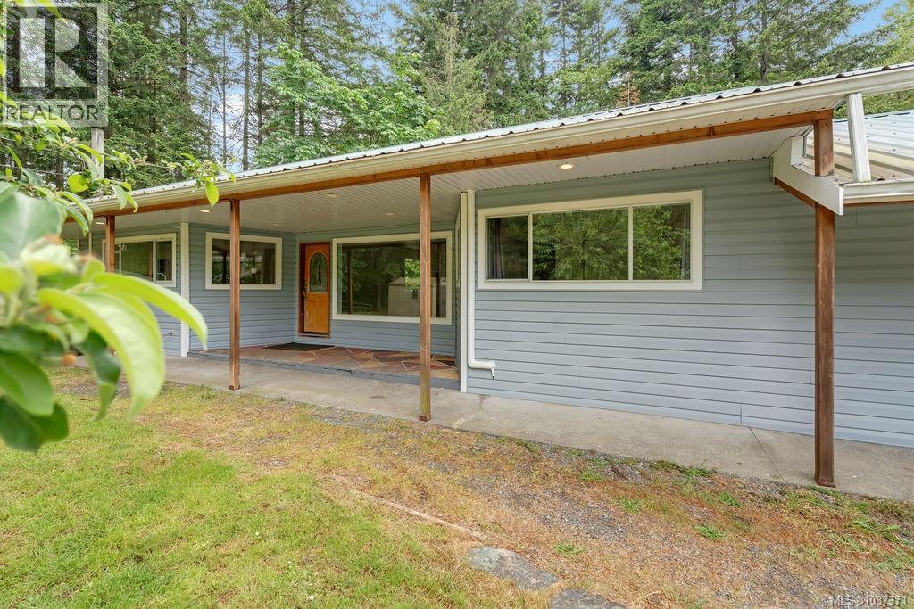 8996 Chemainus Rd - 11