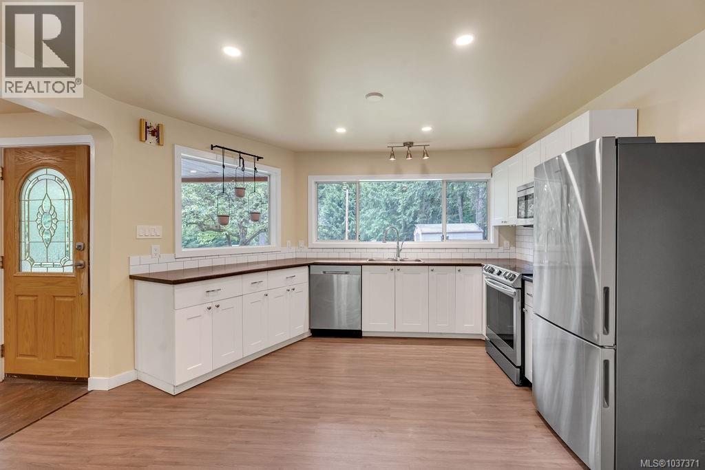8996 Chemainus Rd - 21