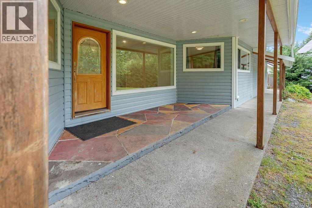8996 Chemainus Rd - 12
