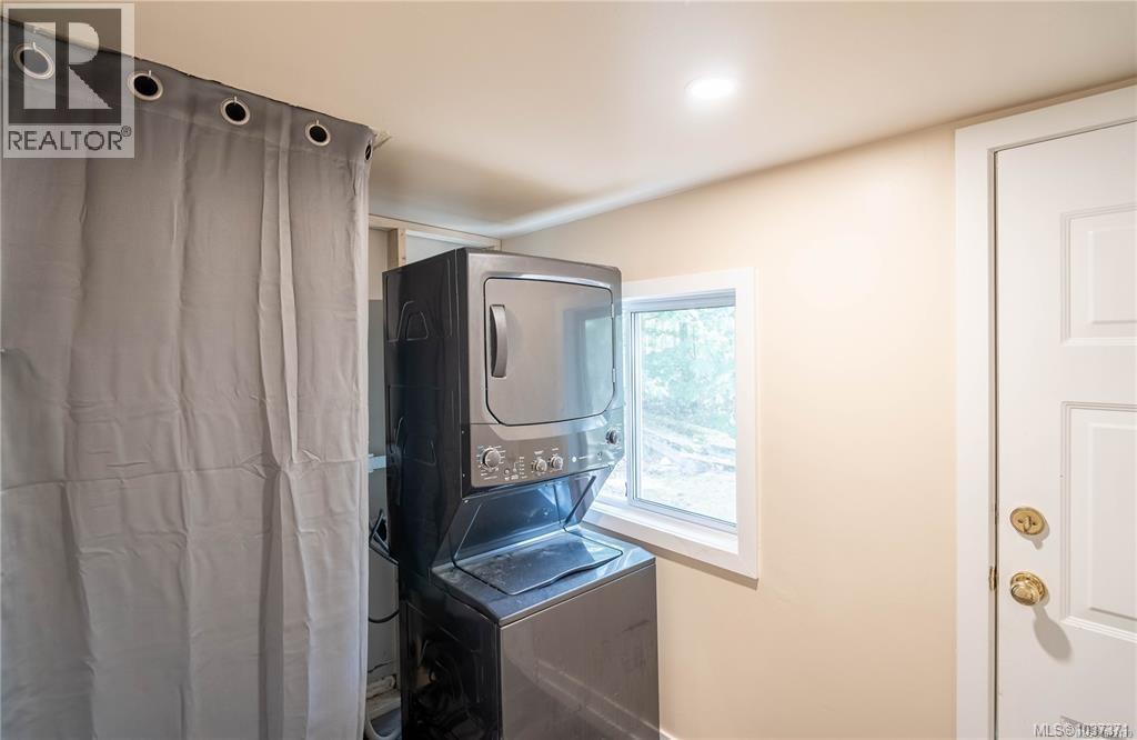 8996 Chemainus Rd - 34