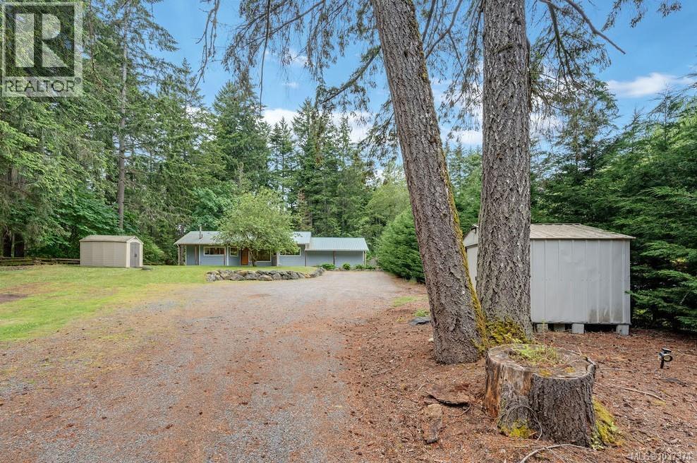 8996 Chemainus Rd - 98