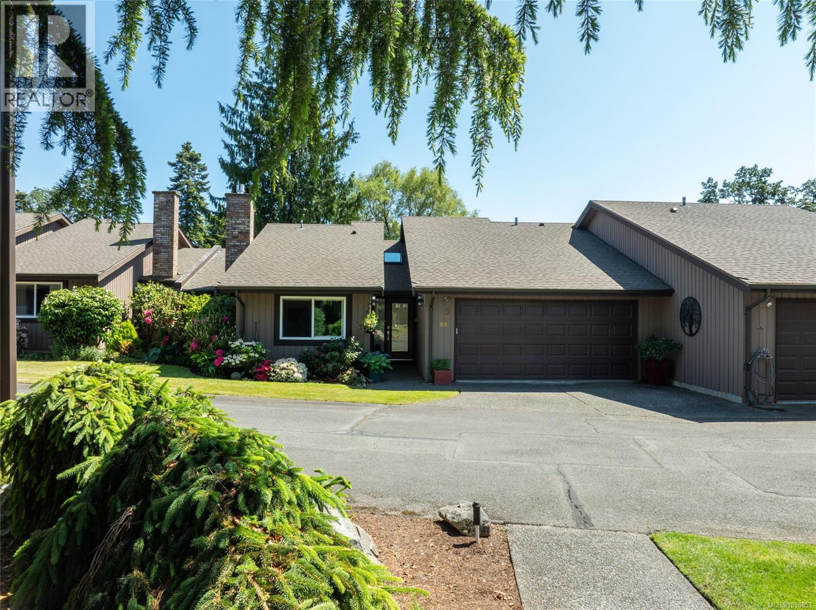 3 4056 Livingstone Avenue North, Saanich