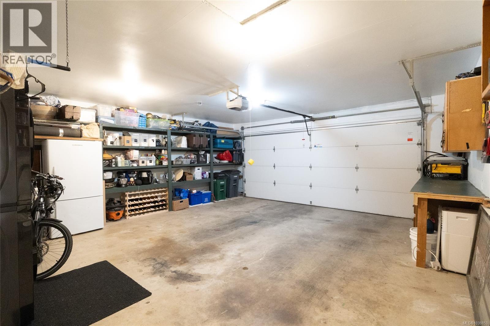 3 4056 Livingstone Avenue North, Saanich