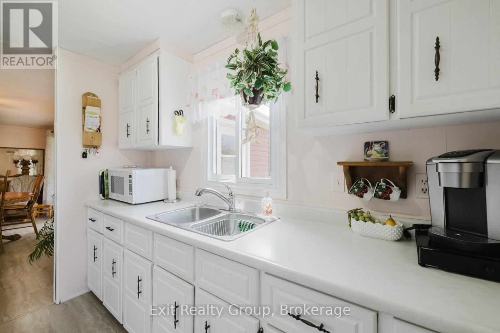 #172 63 WHITES ROAD - 6