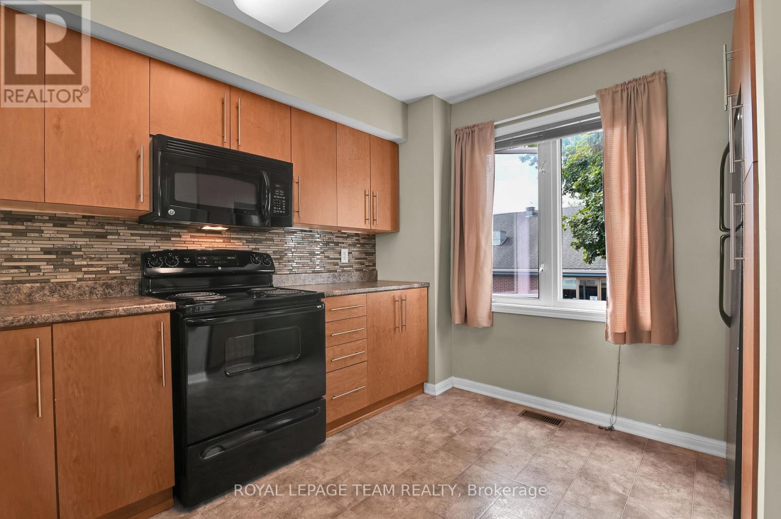 2 Bed, 3 Bath House for Rent in Ottawa – 774 SANIBEL PRIVATE, Ottawa – MLS# X13224064 - Image 28
