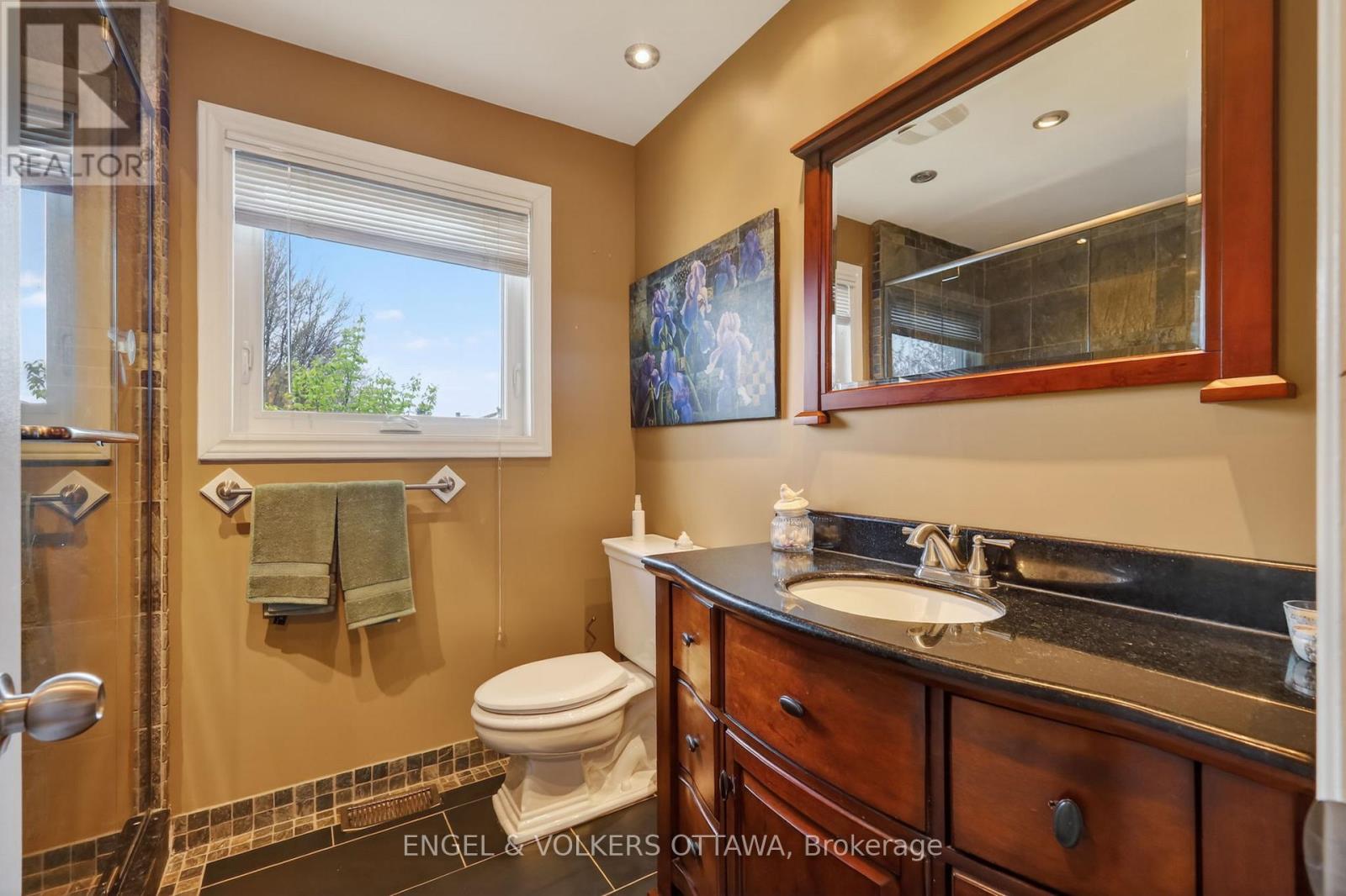 3 Bed, 3 Bath House for Sale in Ottawa – 425 TANAGER BAY, Ottawa – MLS# X13224106 - Image 36