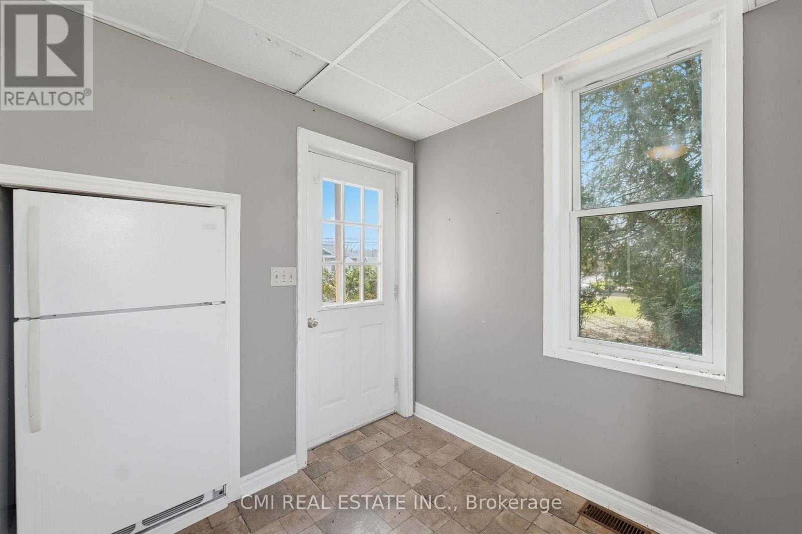 73 RIVER ROAD - 34