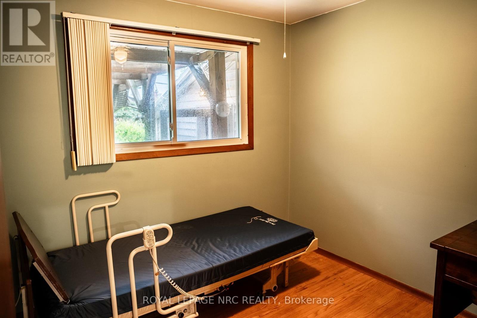 3 MONIQUE CRESCENT - 20