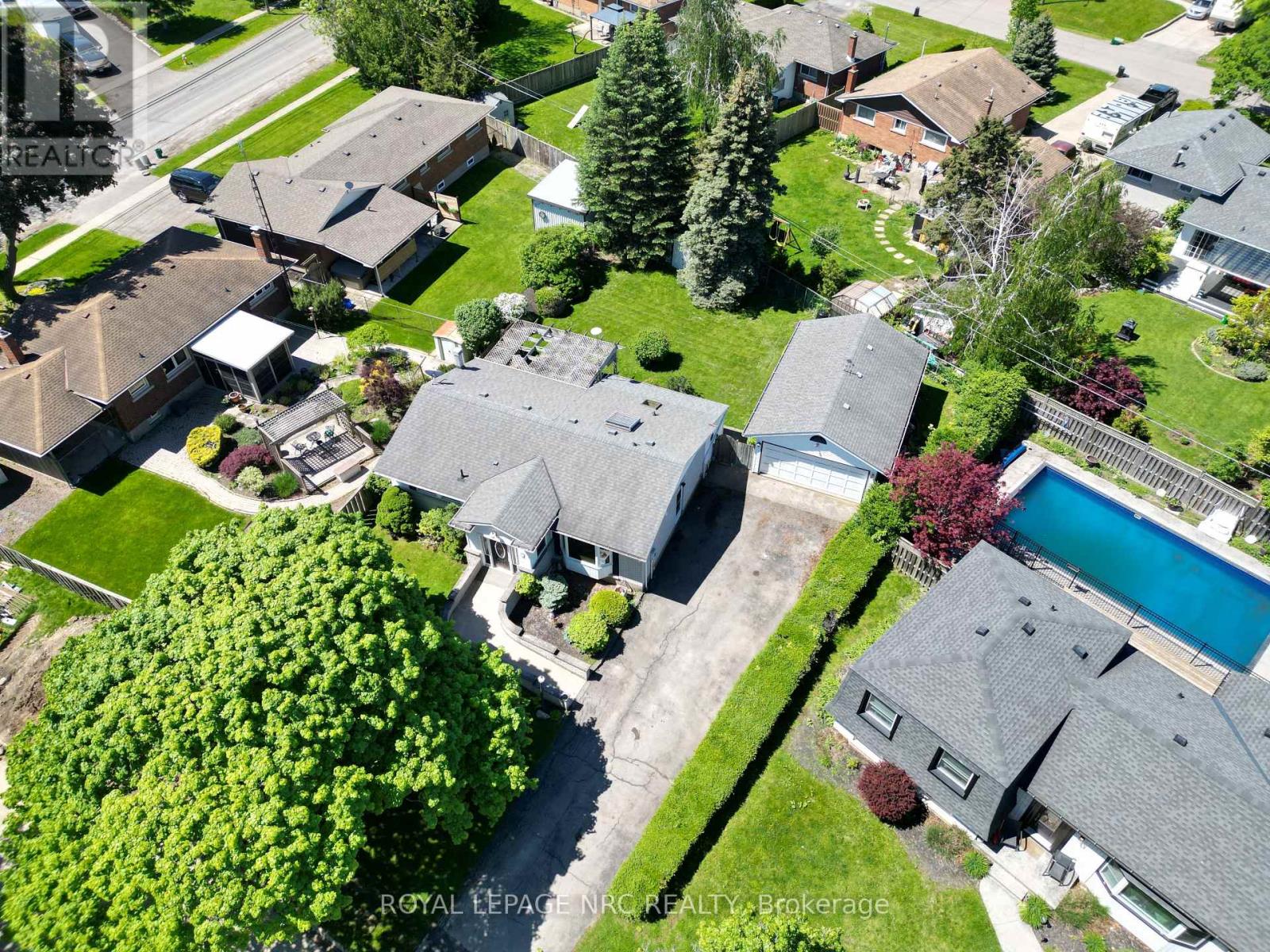 3 MONIQUE CRESCENT - Image 3