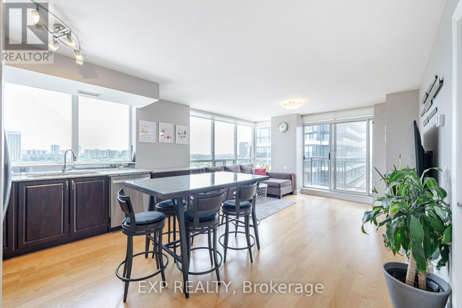 Listing photo of 1103 - 1103 LESLIE STREET