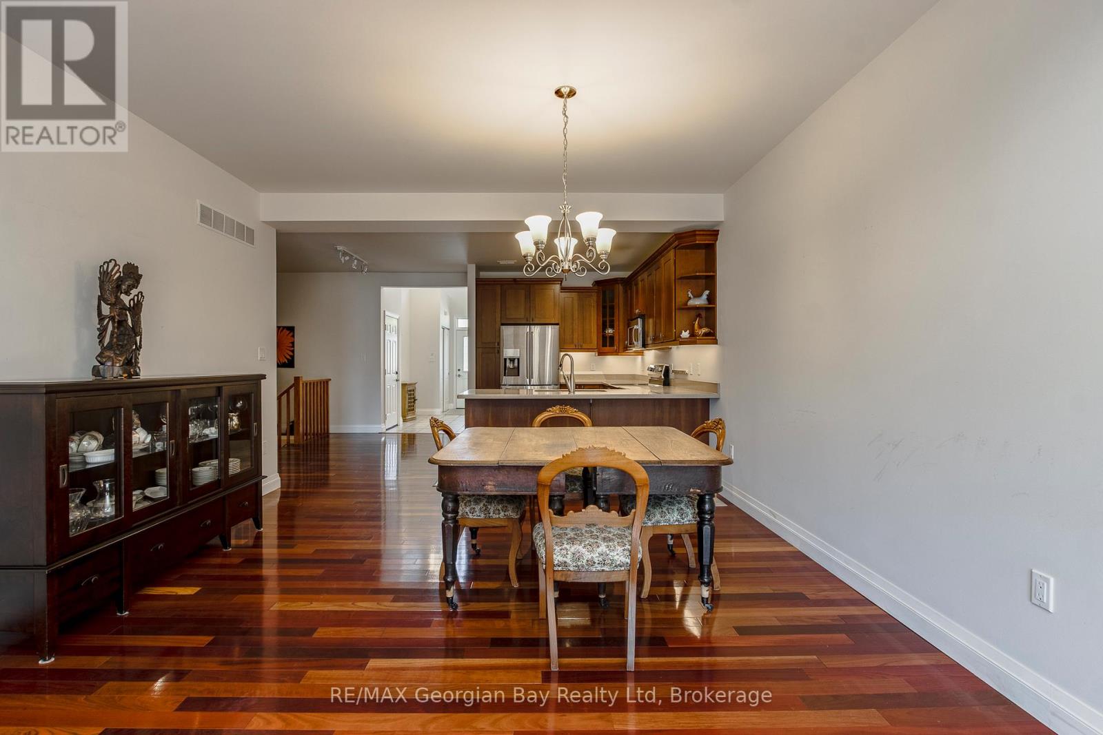432 SHEWFELT CRESCENT - 11