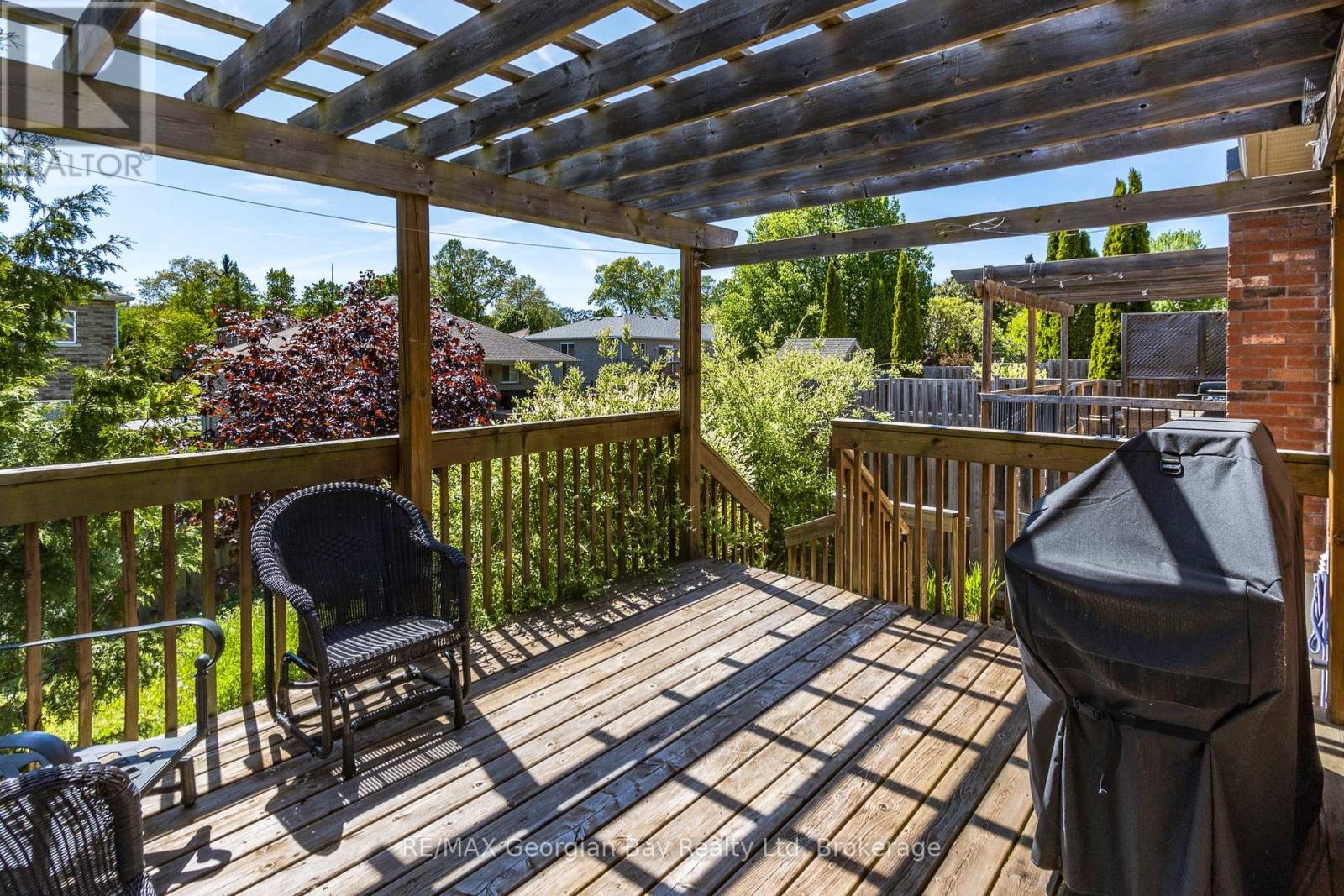 432 SHEWFELT CRESCENT - 4