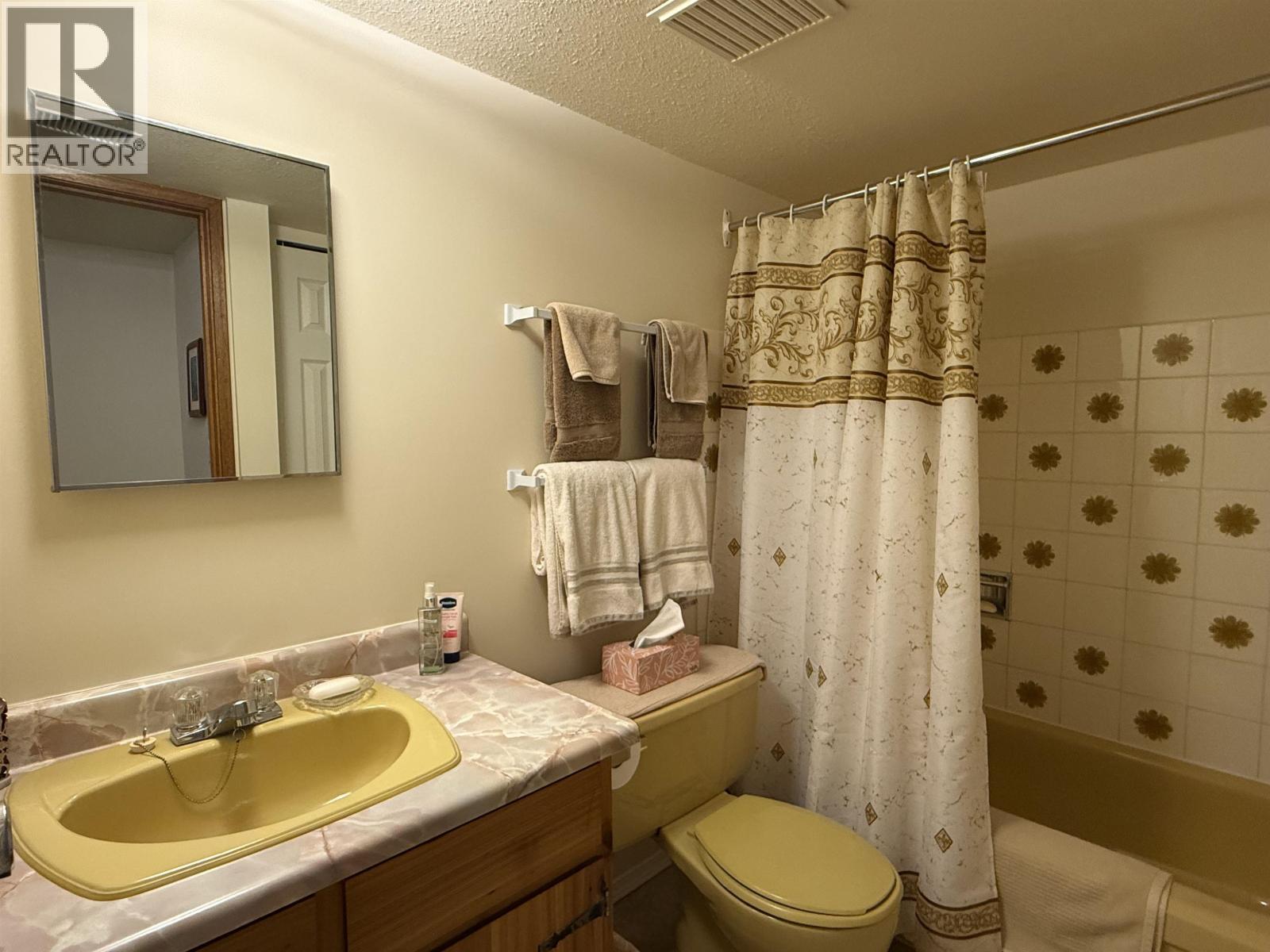 2566 COYLE STREET - 21
