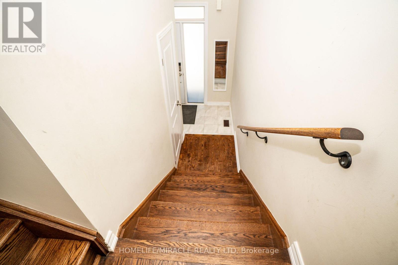 52 DOUET LANE - 3